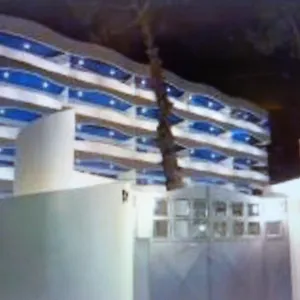 apartamento-ones-playa-mero.top-hotels-tarragona.com/